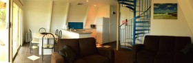 Island Breeze Motel
