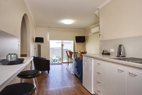 Elphin Motel & Serviced Apartments