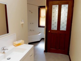 Tranquilles Luxury Spa Bed & Breakfast