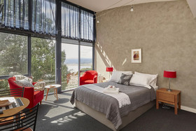 Rosevear's Vineyard Retreat