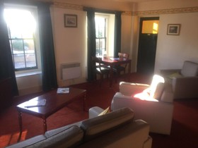 Ross Hotel