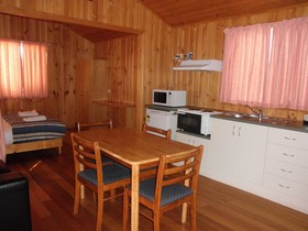 Strahan Beach Tourist Park