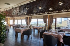 Boulevard Side Hotel