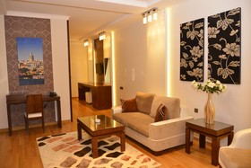 Deluxe Hotel & Spa