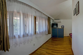 Hunters House