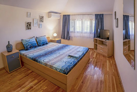 Hunters House