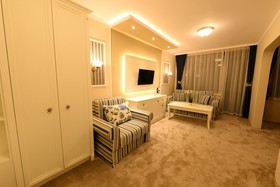 Park Hotel RAYA Garden