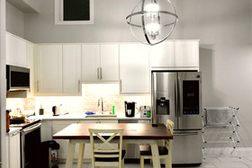 Aurora Deluxe Vacation Guest House