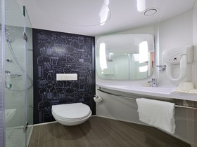 Ibis Shanghai New Hongqiao Hotel