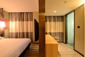 Ibis Shanghai New Hongqiao Hotel