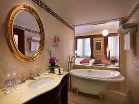 Park Hotel
