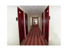Moon Chain Hotel