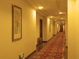 GreenTree Alliance Shenzhen Fanshen Metro Station Hotel