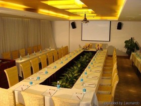 Golden Palace Hotel