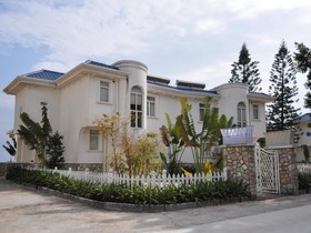Shenzhen Xichong Yuerongwan Workers Resort