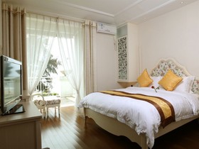 Shenzhen Xichong Yuerongwan Workers Resort