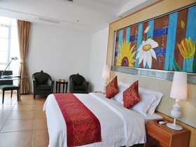 Shenzhen Xichong Yuerongwan Workers Resort