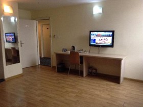 7 Days Inn Free Trade District Branch