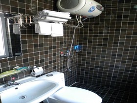 Ge Er Man Hotel