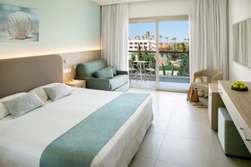 Asterias Beach Hotel