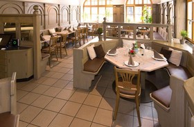 Piazza Hotel Restaurant
