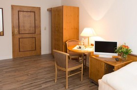 Piazza Hotel Restaurant