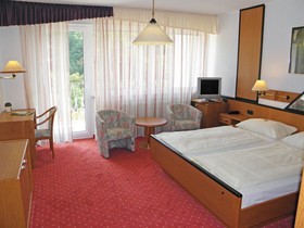 Schlangenbader Hof