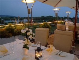 Naeglers Fine Lounge Hotel