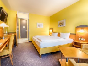 Plaza Hotel & Living Frankfurt