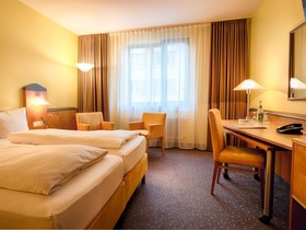 Plaza Hotel & Living Frankfurt
