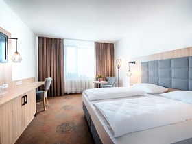 Plaza Hotel & Living Frankfurt