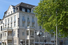 Star-Apart Hansa Hotel
