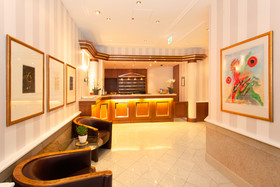 Star-Apart Hansa Hotel