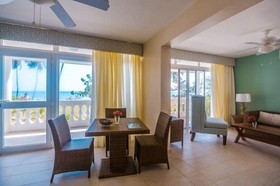 The Beachcomber at Las Canas