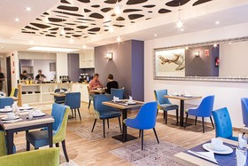 Apartments Hostemplo Suites