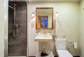 Barna House B&B
