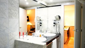 Atenea Rekord Suites