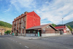 Albergue Cueva de Valporquero