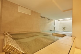 Ebano Hotel Apartments & Spa