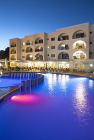 Aparthotel Puerto Cala Vadella