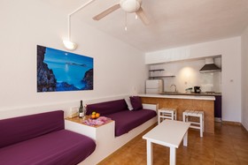 Aparthotel Puerto Cala Vadella