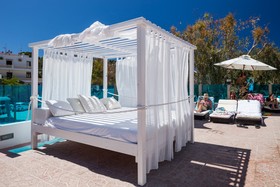 Aparthotel Puerto Cala Vadella