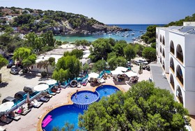 Aparthotel Puerto Cala Vadella