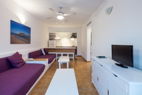 Aparthotel Puerto Cala Vadella