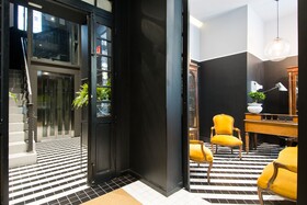 Amor de Dios 17 Boutique Hotel