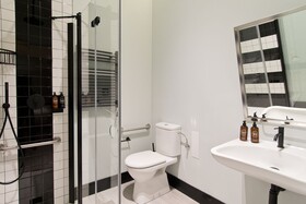 Amor de Dios 17 Boutique Hotel