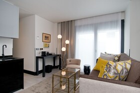 Amor de Dios 17 Boutique Hotel