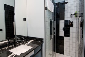 Amor de Dios 17 Boutique Hotel