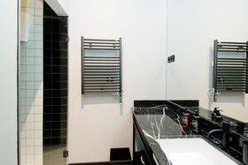 Amor de Dios 17 Boutique Hotel