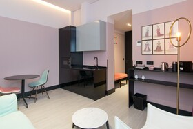 Amor de Dios 17 Boutique Hotel